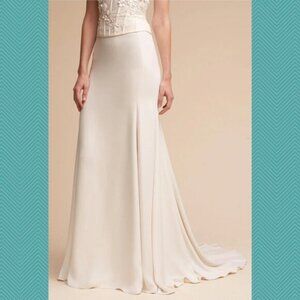 Willowby by Watters 58355 White Crepe Nikki Sade Train Skirt